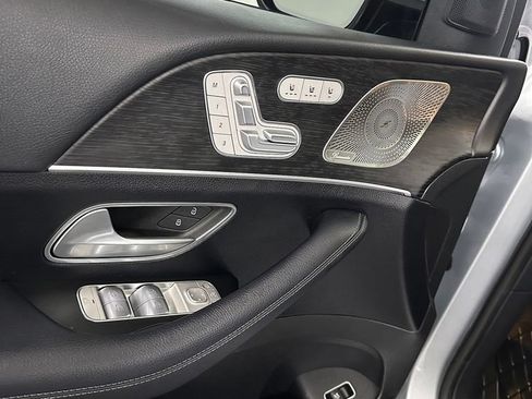 Used 2024 Mercedes-Benz GLE 450 4MATIC w/ AMG Line Exterior image 9