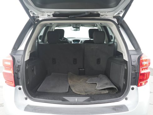 Used 2017 Chevrolet Equinox LT w/ Convenience Package FWD image 16