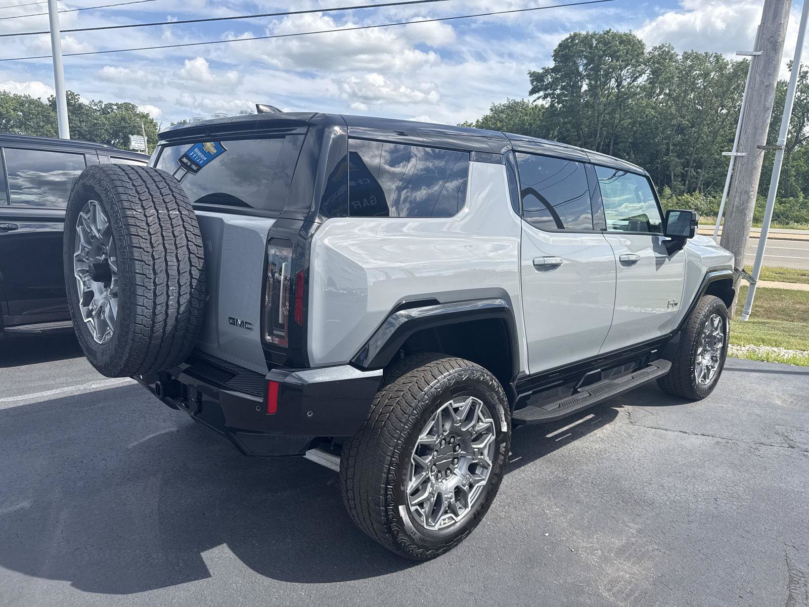 Used 2025 GMC Hummer EV 3X AWD/4WD image 4