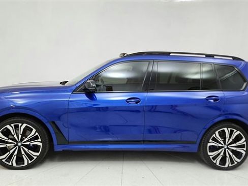 Used 2025 BMW X7 M60i image 31