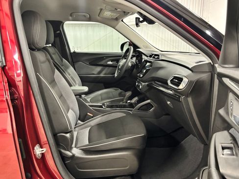 Used 2023 Chevrolet TrailBlazer LT w/ Convenience Package FWD image 21