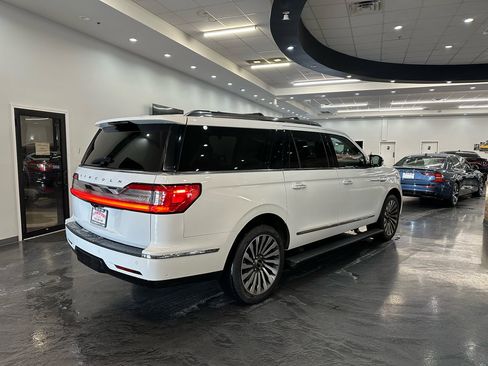 Used 2021 Lincoln Navigator L Reserve w/ Luxury Package image 5