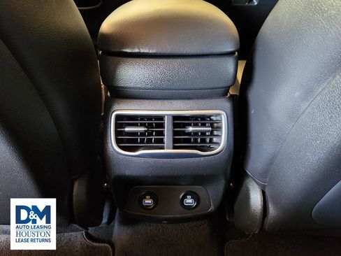 Used 2022 Hyundai Santa Fe SEL image 39