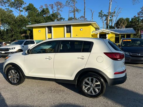 Used 2014 Kia Sportage LX FWD image 10