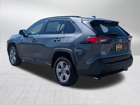 Used 2022 Toyota RAV4 XLE w/ Convenience Package AWD/4WD image 5