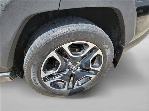 Used 2019 Toyota RAV4 Adventure AWD/4WD image 9