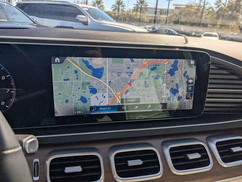 Certified 2022 Mercedes-Benz GLS 450 4MATIC image 9