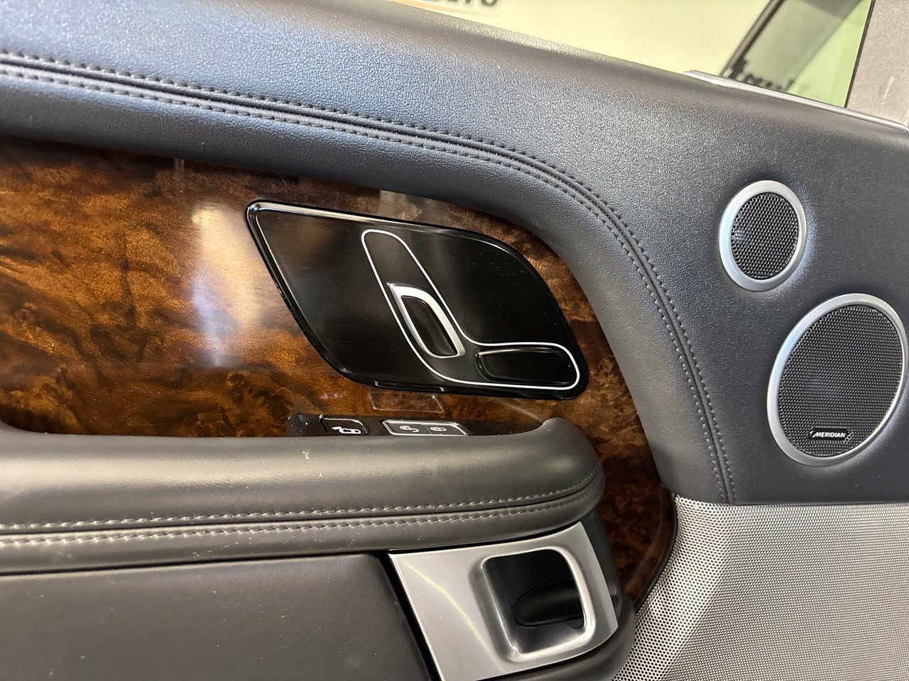 Used 2020 Land Rover Range Rover HSE AWD/4WD image 24