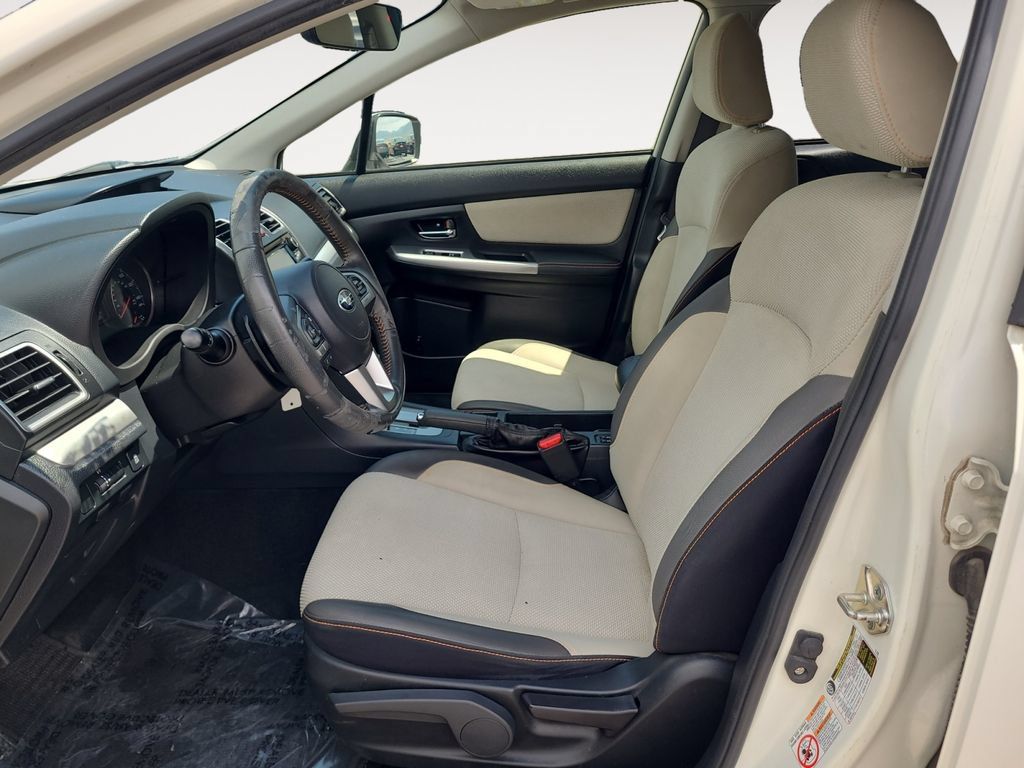 Used 2017 Subaru Crosstrek 2.0i Premium w/ Moonroof Package AWD/4WD image 9