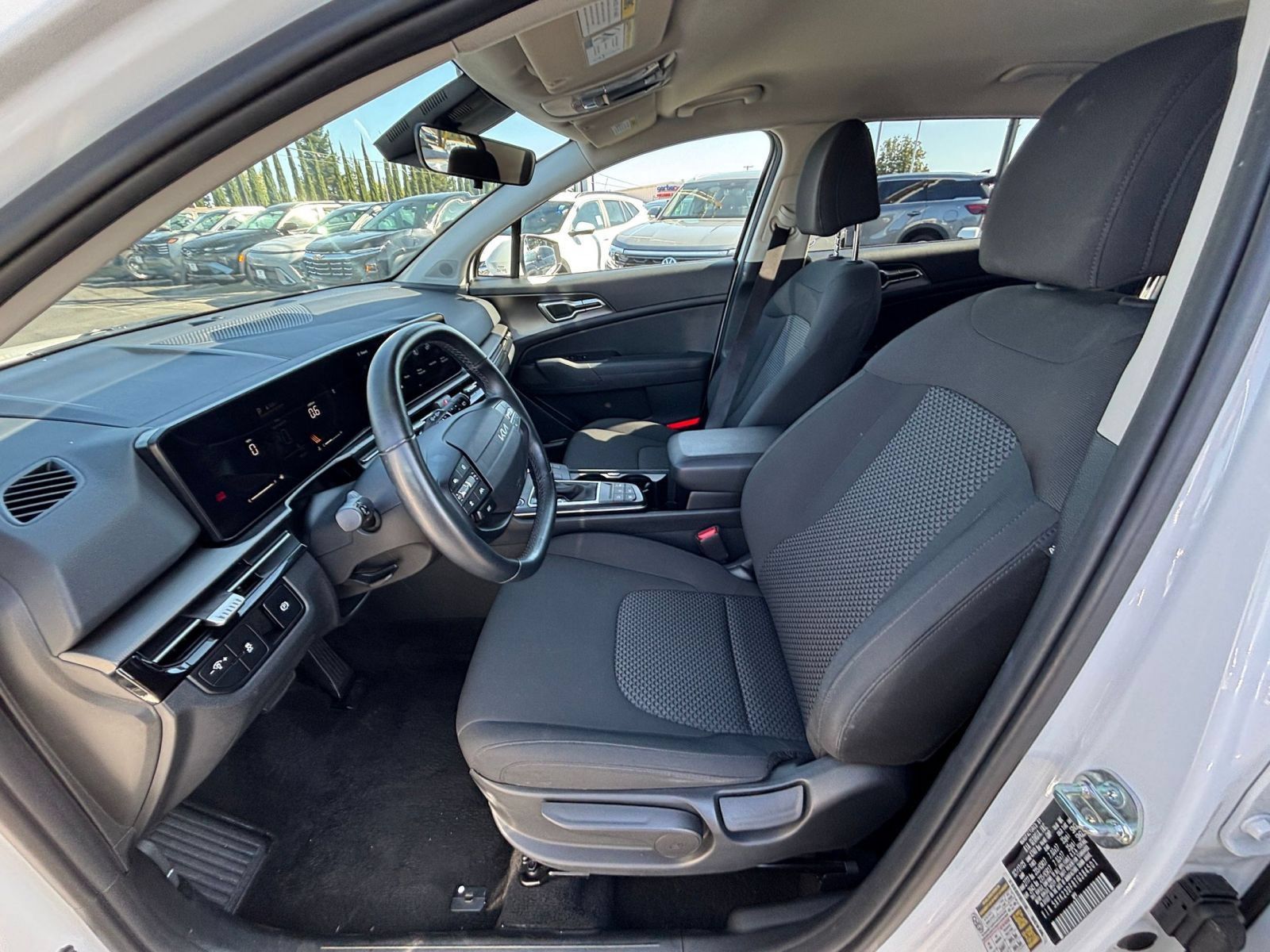Used 2026 Kia Sportage LX FWD image 26