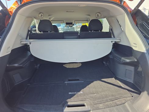 Used 2020 Nissan Rogue SV AWD/4WD image 5