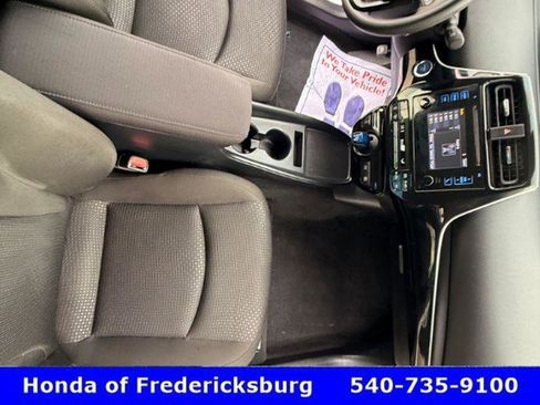 Used 2019 Toyota Prius LE image 30