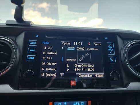 Used 2019 Toyota Tacoma TRD Off-Road AWD/4WD image 26