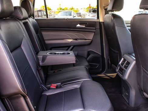 Used 2023 Volkswagen Atlas SE w/ Black Wheel Package AWD/4WD image 40