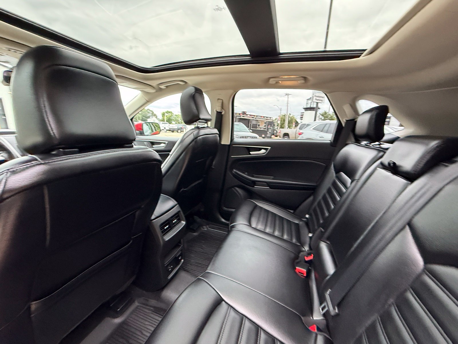 Used 2021 Ford Edge SEL w/ Convenience Package AWD/4WD image 24