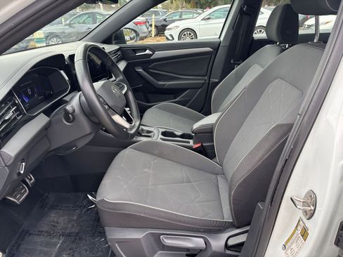 Used 2025 Volkswagen Jetta Sport image 27