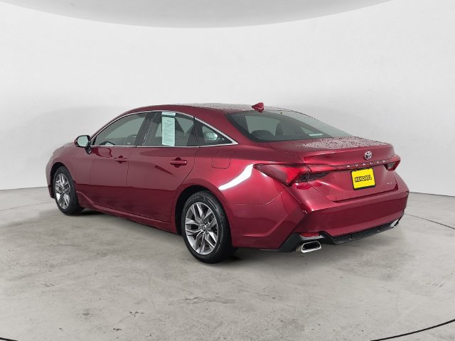 Used 2022 Toyota Avalon XLE FWD image 7
