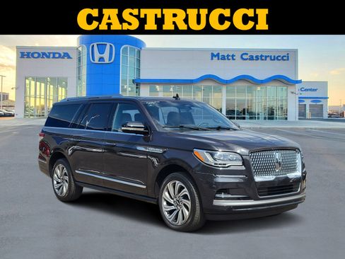 Used 2023 Lincoln Navigator L Reserve image 1