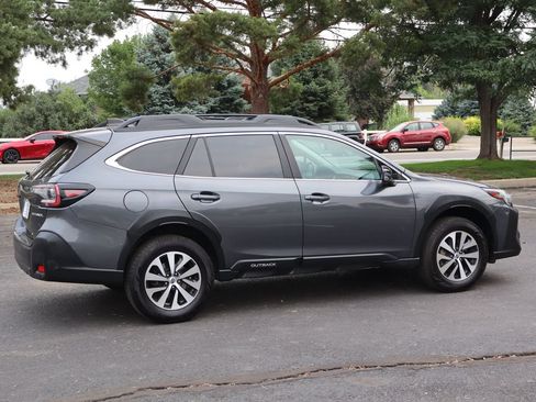 Used 2023 Subaru Outback Premium AWD/4WD image 4