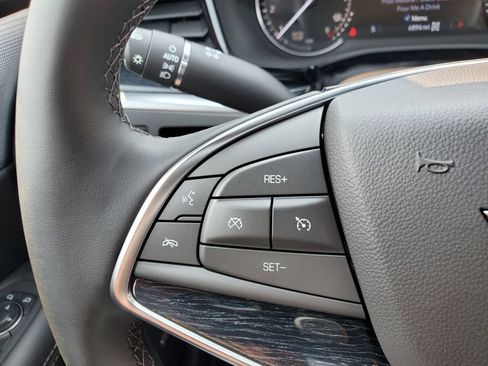 Used 2025 Cadillac XT5 Premium Luxury w/ LPO, Floor Liner Package AWD/4WD image 22