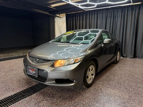 Used 2013 Honda Civic LX image 3