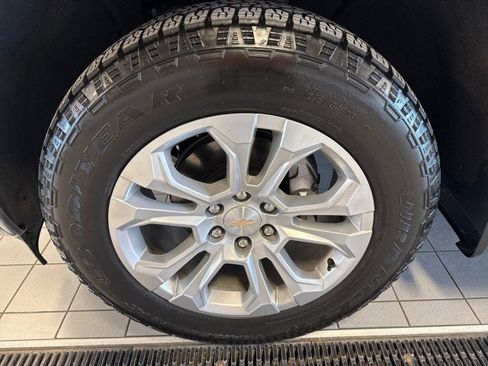Used 2024 Chevrolet Silverado 1500 LTZ w/ LTZ Premium Package image 12