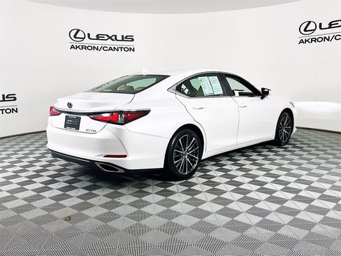 Used 2023 Lexus ES 350 w/ Premium Package image 9