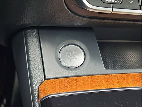 Certified 2024 Audi Q5 e Premium AWD/4WD image 22