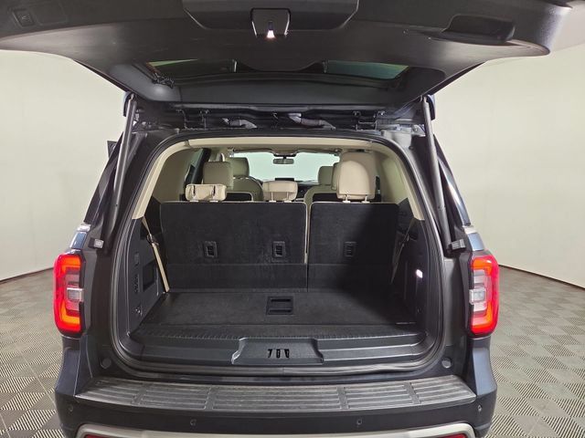 Used 2024 Ford Expedition Platinum AWD/4WD image 35