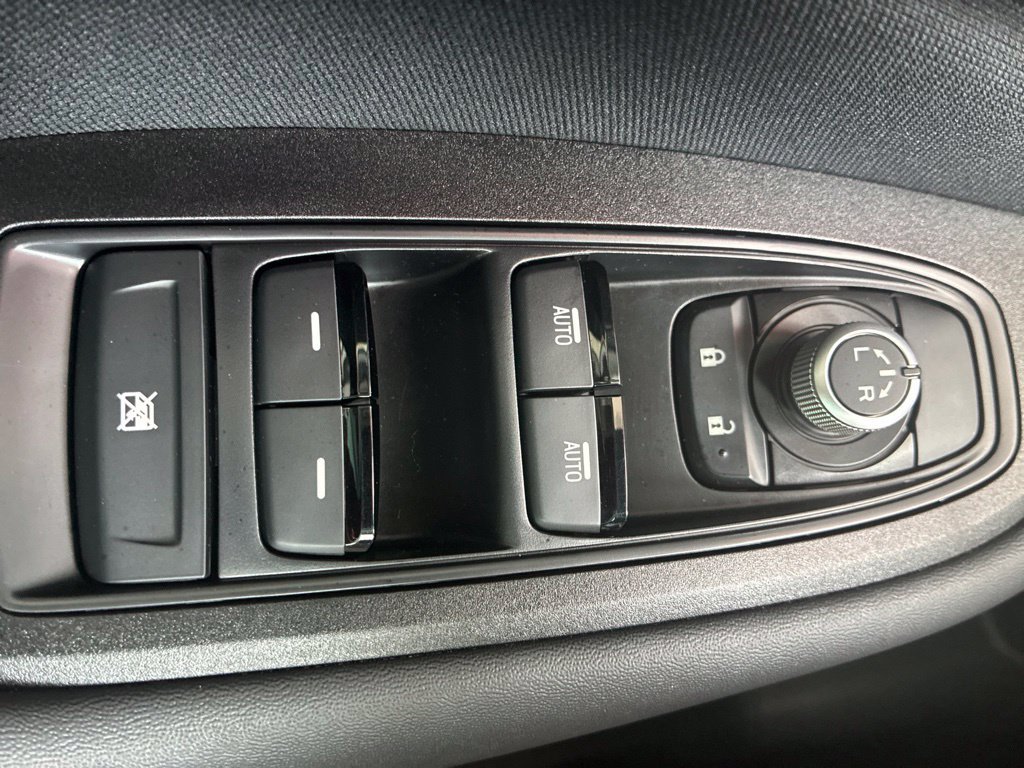 Used 2025 Subaru Outback Premium AWD/4WD image 32