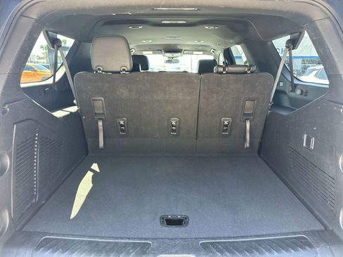 Used 2023 Chevrolet Suburban LT image 23