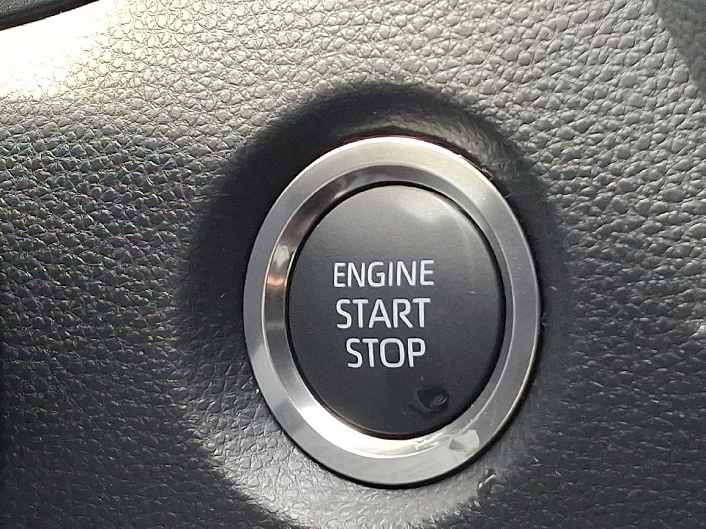 Used 2027 Toyota Corolla XSE FWD image 24
