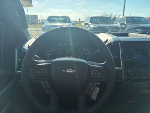 Used 2016 Ford F150 XLT image 16