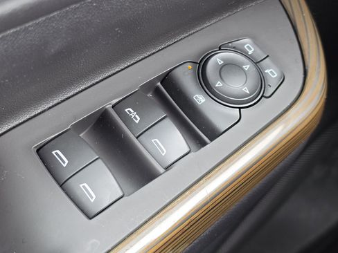 Used 2020 GMC Acadia SLE w/ Driver Convenience Package FWD image 12