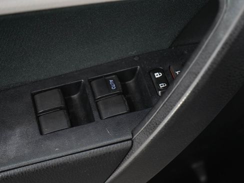 Used 2017 Toyota Corolla LE FWD image 19