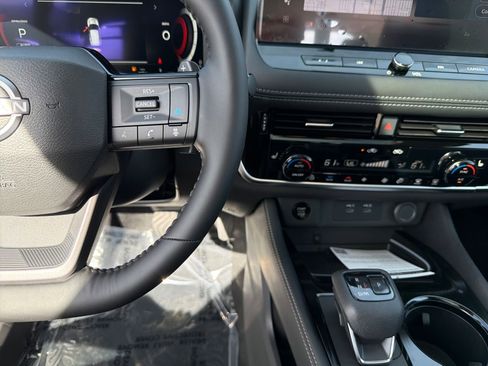 Used 2026 Nissan Rogue Platinum w/ Platinum Premium Package image 14