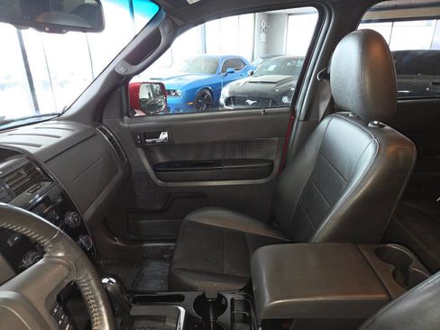 Used 2011 Ford Escape Limited image 16