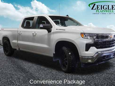 Used 2025 Chevrolet Silverado 1500 LT w/ Work Truck Package image 4