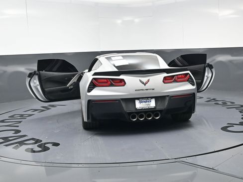 Used 2016 Chevrolet Corvette Stingray Coupe w/ Carbon Flash Badge Package image 25