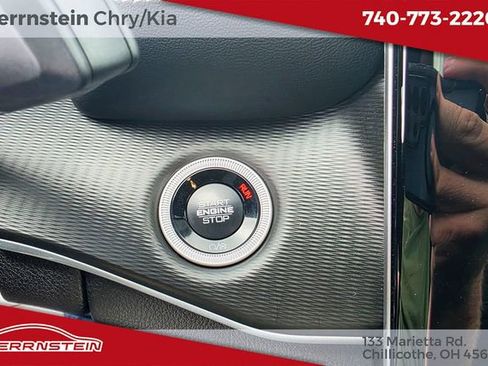 Used 2025 Jeep Grand Cherokee L Altitude image 23