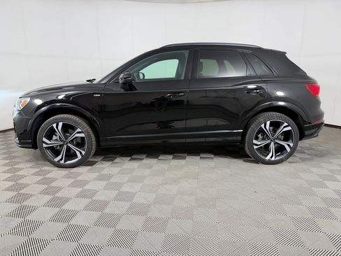 Used 2023 Audi Q3 2.0T Premium Plus w/ Premium Plus Package image 2