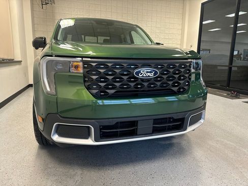 Used 2025 Ford Maverick Lariat w/ 4K Tow Package AWD/4WD image 37