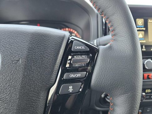 Used 2025 Nissan Frontier PRO-4X w/ Pro Convenience Package AWD/4WD image 23
