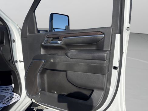 Used 2024 Chevrolet Silverado 2500 LT image 32