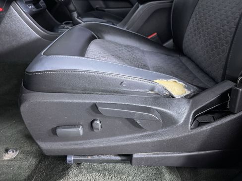 Used 2015 Chevrolet Colorado Z71 AWD/4WD image 13