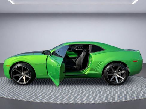 Used 2010 Chevrolet Camaro LT RWD image 9