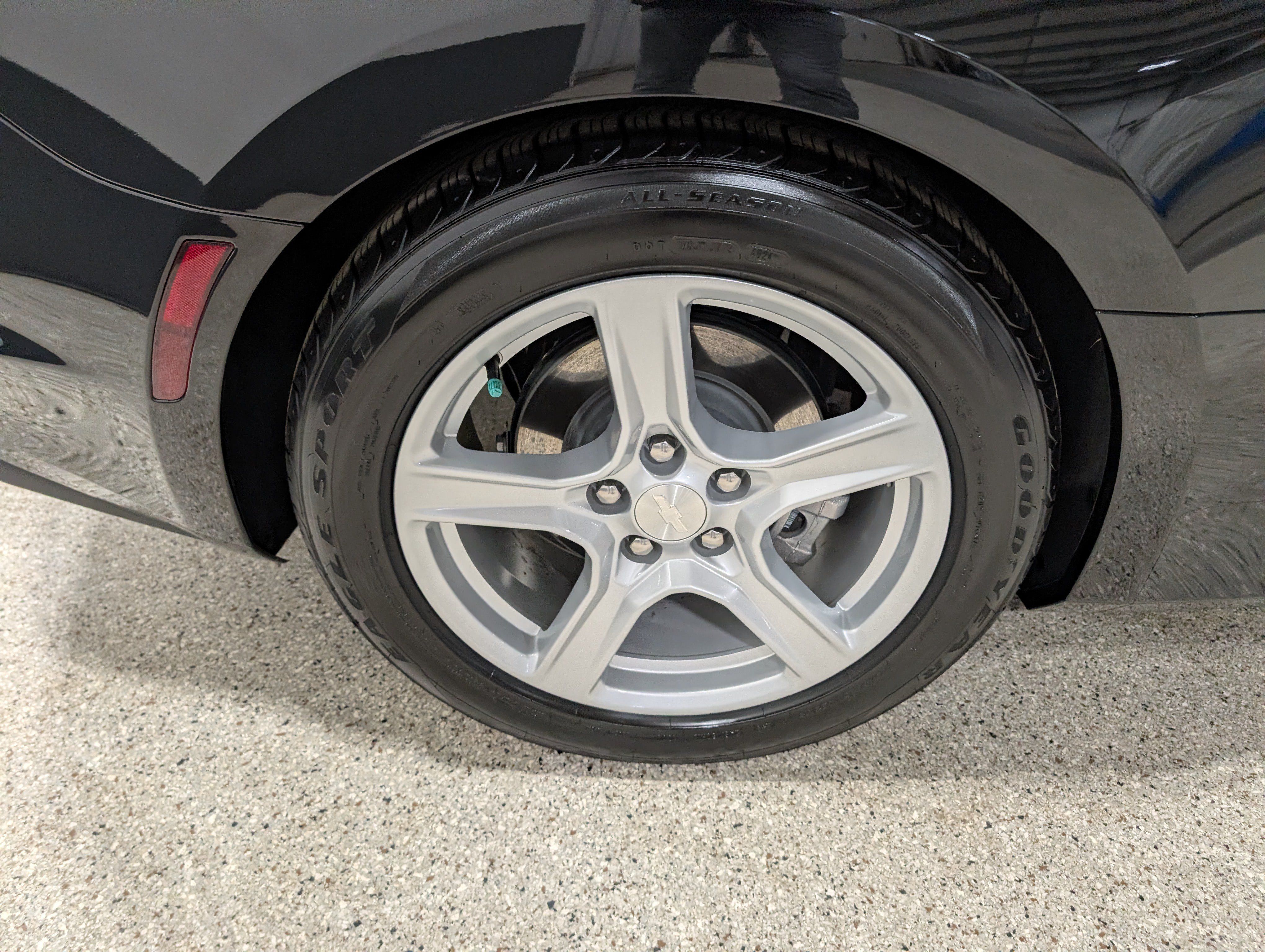 Used 2024 Chevrolet Camaro LT RWD image 11