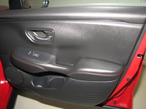 Used 2024 Honda HR-V Sport image 19