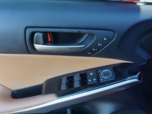 Used 2018 Lexus IS 300 300 image 3