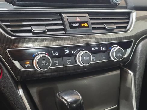 Used 2018 Honda Accord Sport image 16